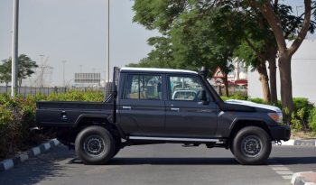 TOYOTA LAND CRUISER 79 DOUBLE CAB PICKUP LIMITED LX V8 4.5L full