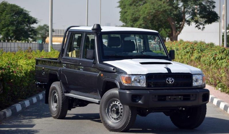 TOYOTA LAND CRUISER 79 DOUBLE CAB PICKUP LIMITED LX V8 4.5L full